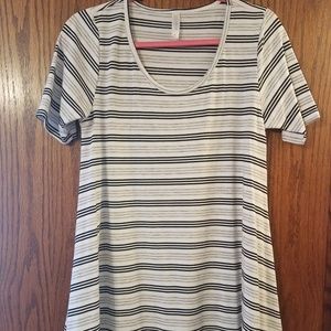 Lularoe perfect tee